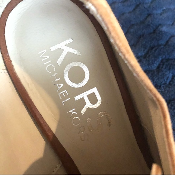 Michael Kors suede leather 7 1/2 platform wedge - Picture 6 of 6